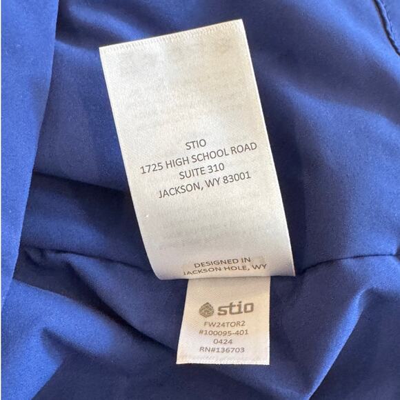 STIO Women’s Fernos Insulated Vest Size XS - Picture 9 of 10